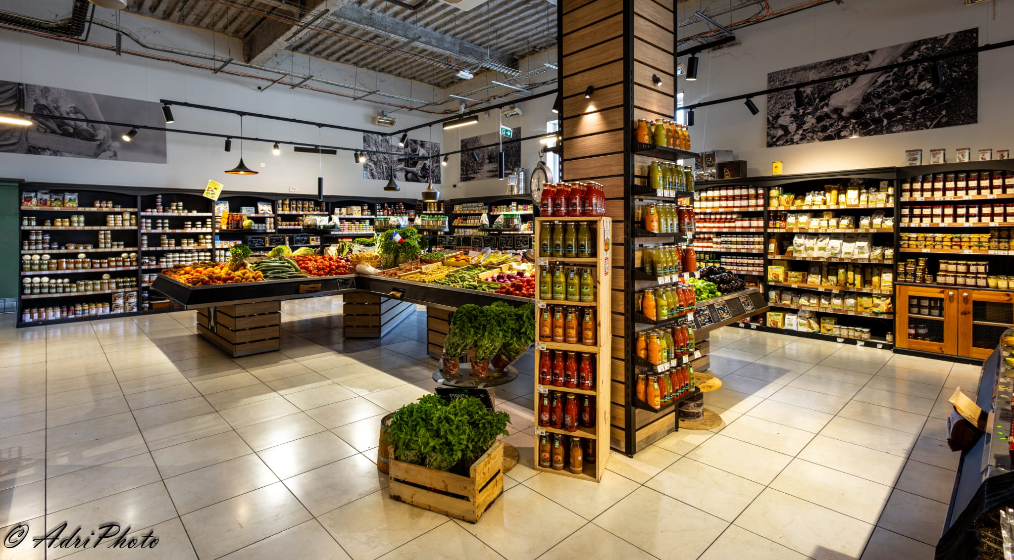 Vue intérieure de la boutique Le Fruitier